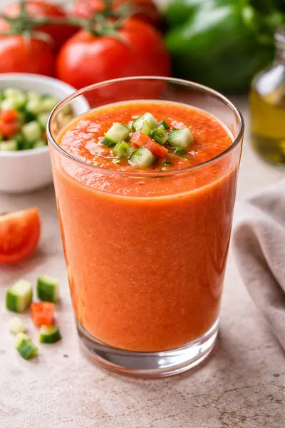 Gazpacho andaluz tradicional